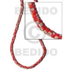 4 5mm coco Pokalet. rich red with splashing