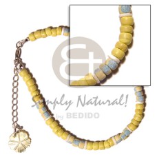 4 5mm yellow coco Pokalet. with white clam splashing