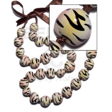 kukui seeds in animal print  tiger