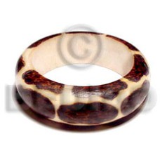ambabawod wood bangle with wood burning