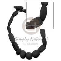 natural wood beads dyed in black