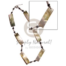 blacklip bars with glass beads