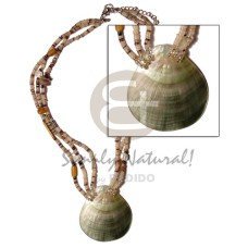 45mm blacklip pendant with 3 rows 4 5mm