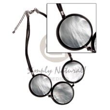 3 pcs. round 35mm hammershelll with resin