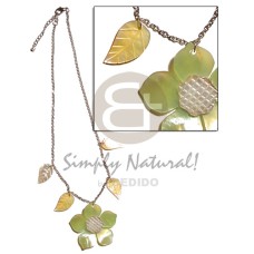 45mm lime green hammershell flower with groove