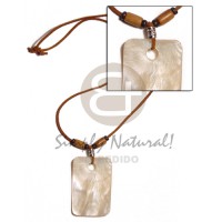 rectangular 40mmx35mm natural hammershell pendant in leather