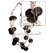 3 rows raffia in graduated length with
