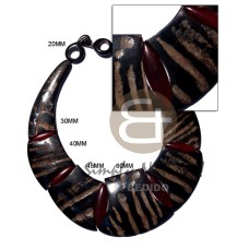horn choker  black horn and red