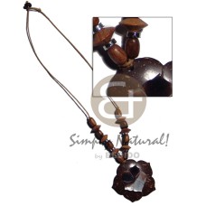 45mm flower coco pendant with 25mm hammershell