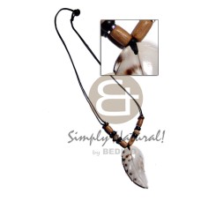 50mmx20mm leaf cowrie tiger shell pendant on