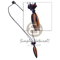 40mmx13mm pointed wooden surfboard with fin pendant