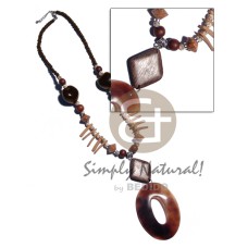 4 5mm brown coco Pokalet. with brown kukui