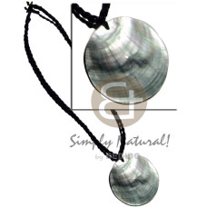55mm round blacklip in black macrame