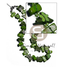 floating coco chips with glass beads and