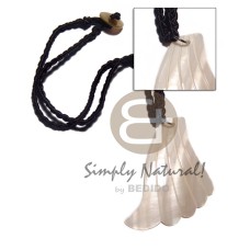 black macrame with 65mmx50mm kabibe shell pendant
