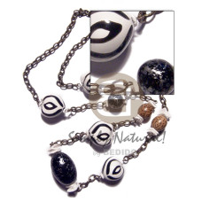 4 pcs. zebra kukui nut with buri tiger seeds, white rose, metallic