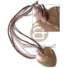 55mm brownlip heart pendant on 3 rows glass cut beads combination  18