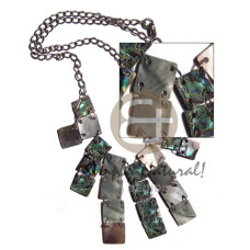 10mm paua blacklip squares in metal chain