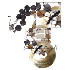 2 rows floating blacklip shell chips  15mm black coco disc with 6
