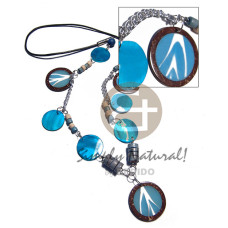 metal cain with dangling 3 pcs. 32mm flat round coco with blue resin