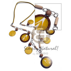 dangling 3 pcs. 32mm flat round coco with yellow resin center acce