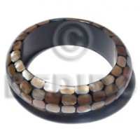 h=37mm thickness=10mm inner diameter=65mm brownlip in black