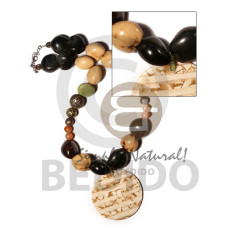 65mm stone chips in round marbled resin pendant in 14 pcs kukui nuts neckline with asstd. round wood 