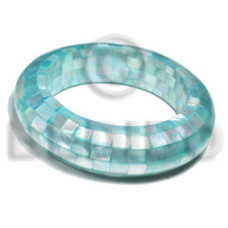 chunky bangle with aqua blue hammershell blocking