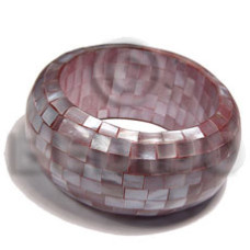 chunky bangle with violet hammershell blocking back