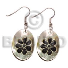 35mm oval blacklip with embossed flower
