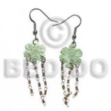 dangling 15mm grooved pastel green hammershell flower