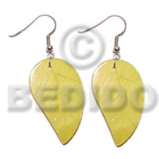 dangling 35mmx30mm yellow hammershell leaves