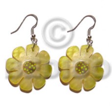 dangling 30mm flower hammershell in graduated yellow