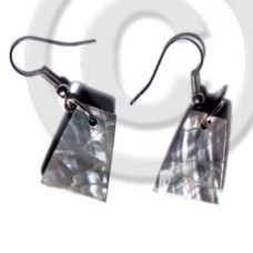 dangling 18mmx14mm pyramid laminated green shell cracking