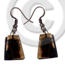 dangling 18mmx14mm pyramid laminated brownlip tiger cracking