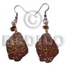 dangling 32mmx28mm brown resin crater with gold