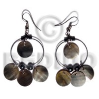 dangling 12mm round blacklip in metal ring