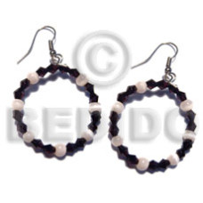 dangling 30mm metal ring with black acrylic crystals and troca she