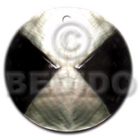 40mm round blacklip with skin