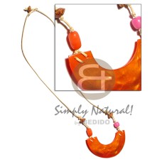 w=50mm orange hammershell pendant, palmwood and buri
