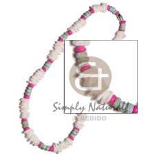 white rose with 4 5mm pink coco Pokalet.